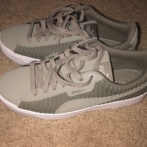 Puma sneakers